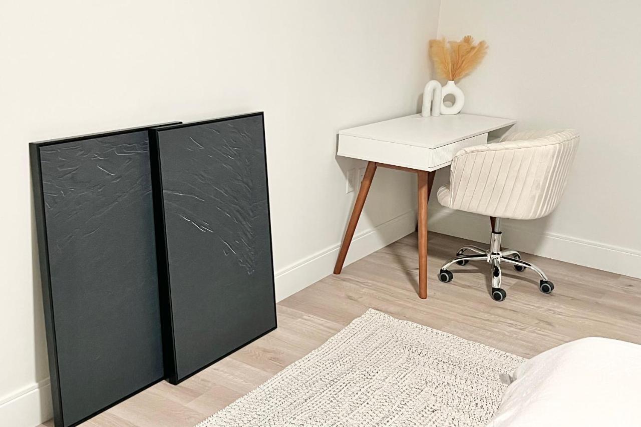 Modern 2 Bed Furnished Apartment In クインシー エクステリア 写真