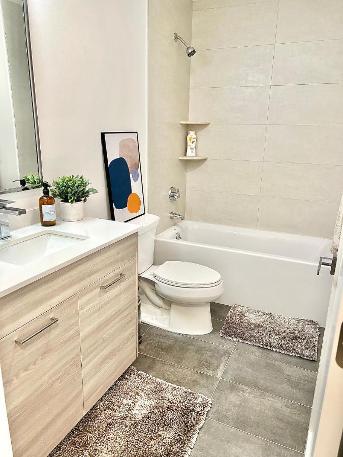Modern 2 Bed Furnished Apartment In クインシー エクステリア 写真