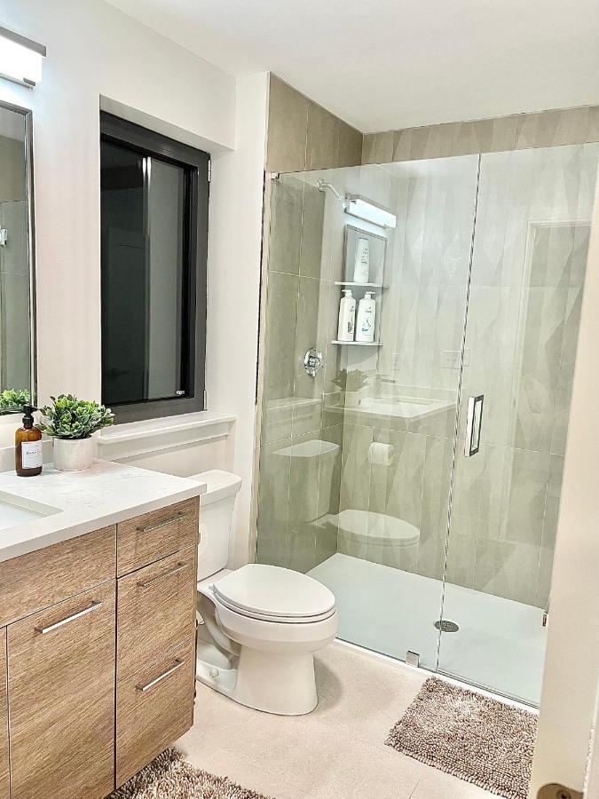 Modern 2 Bed Furnished Apartment In クインシー エクステリア 写真